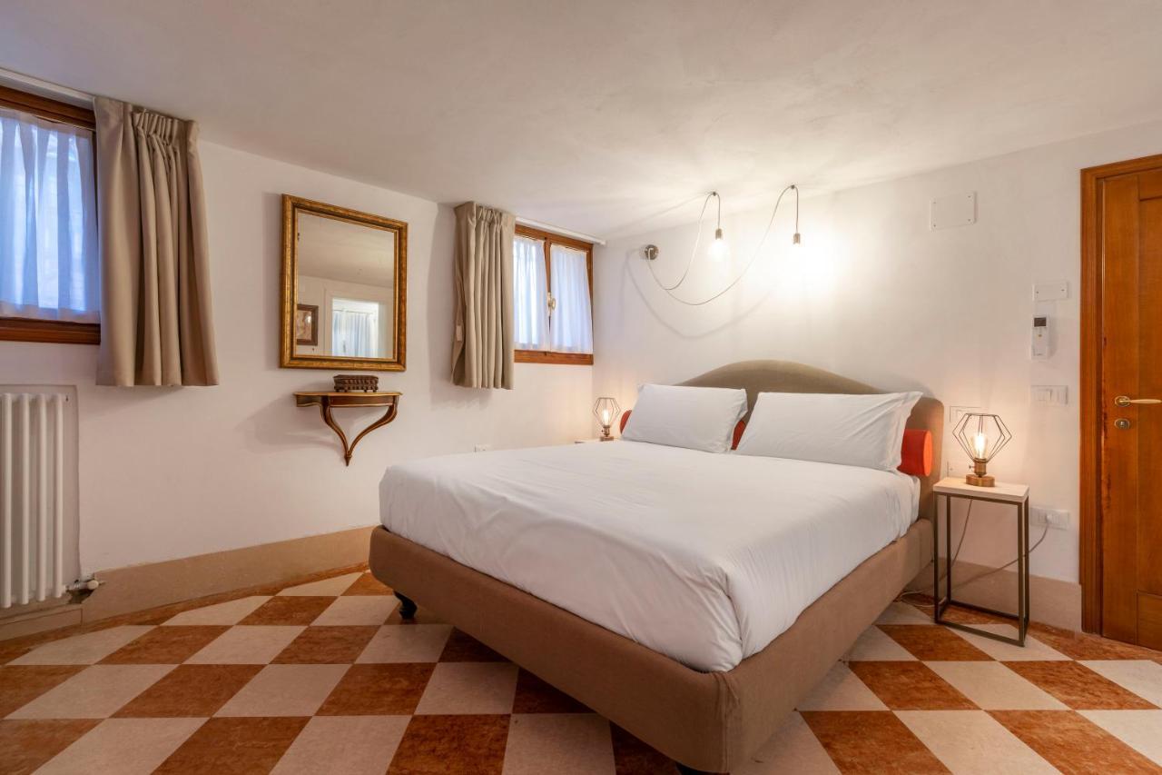 Appartement San Silvestro House à Venise Extérieur photo