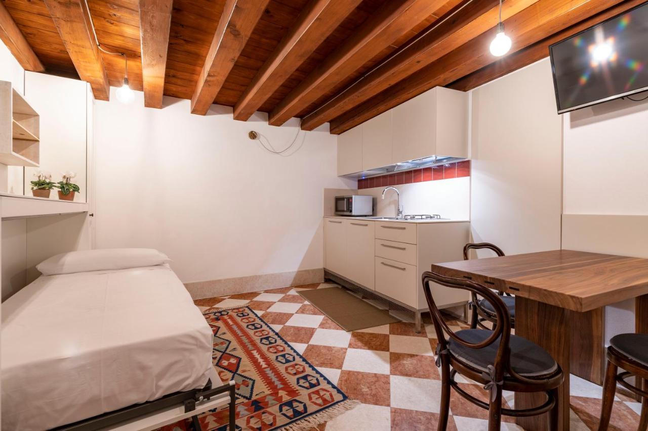 Appartement San Silvestro House à Venise Extérieur photo